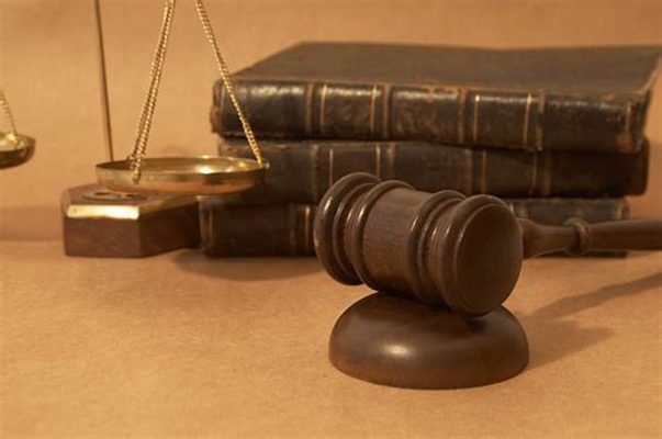 Bồi thường thiệt hại ngoài hợp đồng là gì? Những điều bạn cần biết