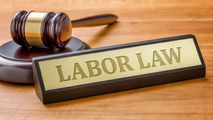 Khi bị sa thải trái pháp luật, người lao động cần lưu ý 4 điều sau